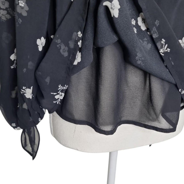 Bardot Off-Shoulder Floral Blouse – Size 6 (Relaxed Fit)